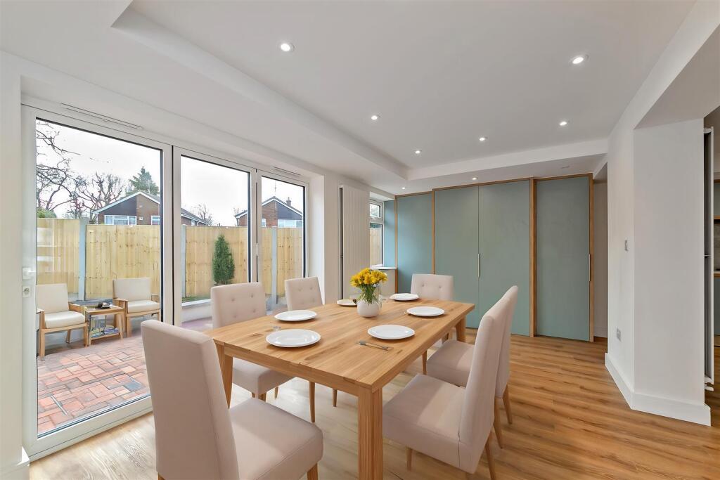 4Hornbeams-23 - Dining Room - Standard - 9.jpg