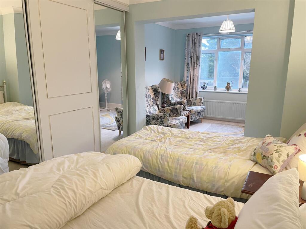 Bed 1.JPG