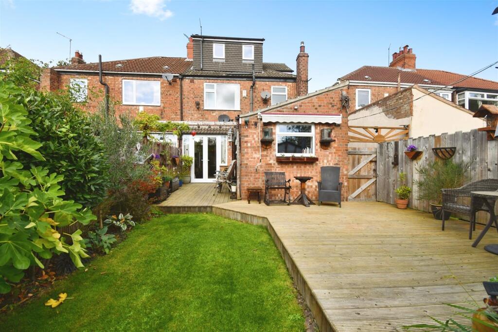 997adc03-U 20 20 2873 29.JPG