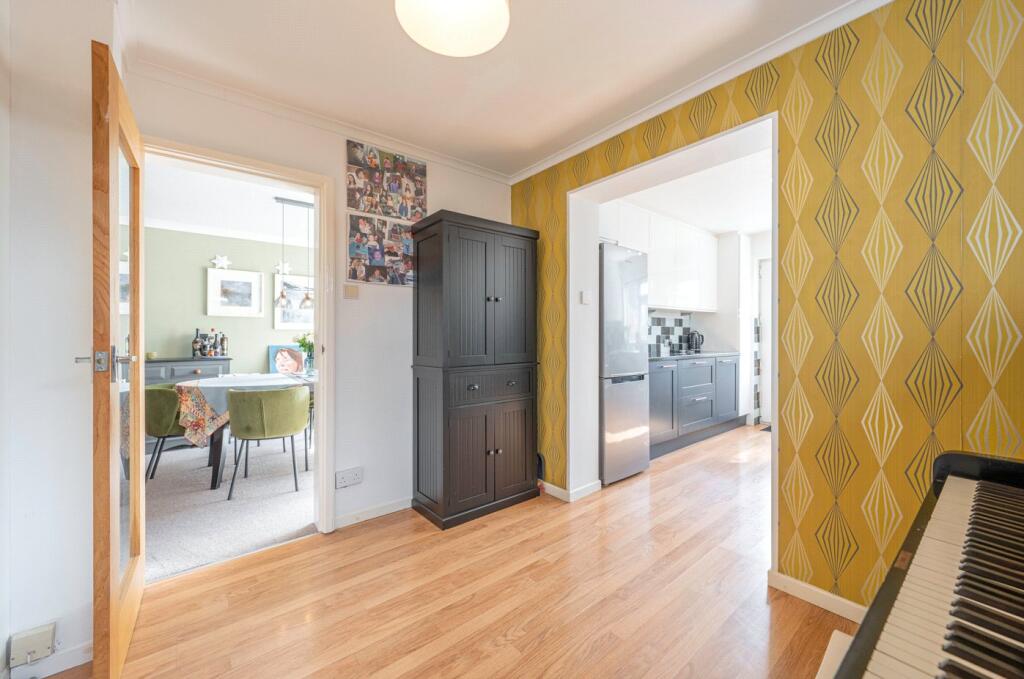 Open Plan To Kitchen