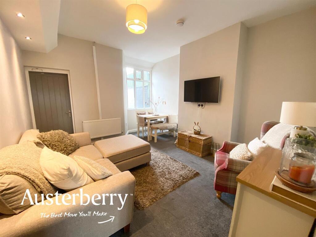 31 Smith Street12.jpg