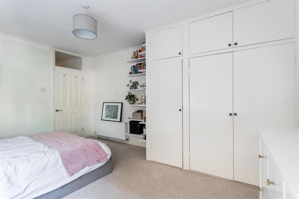 Flat 6 Carisbrooke-18.jpg