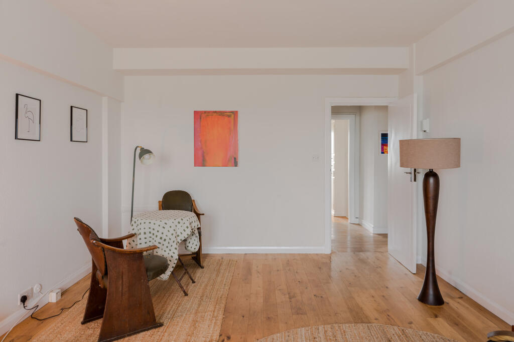 264685 - 56 Marine Court-8.jpg