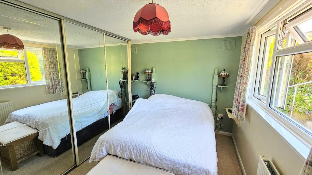 bedroom1..jpg