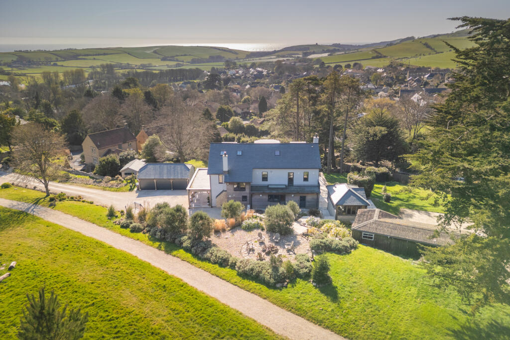 Sarsen House