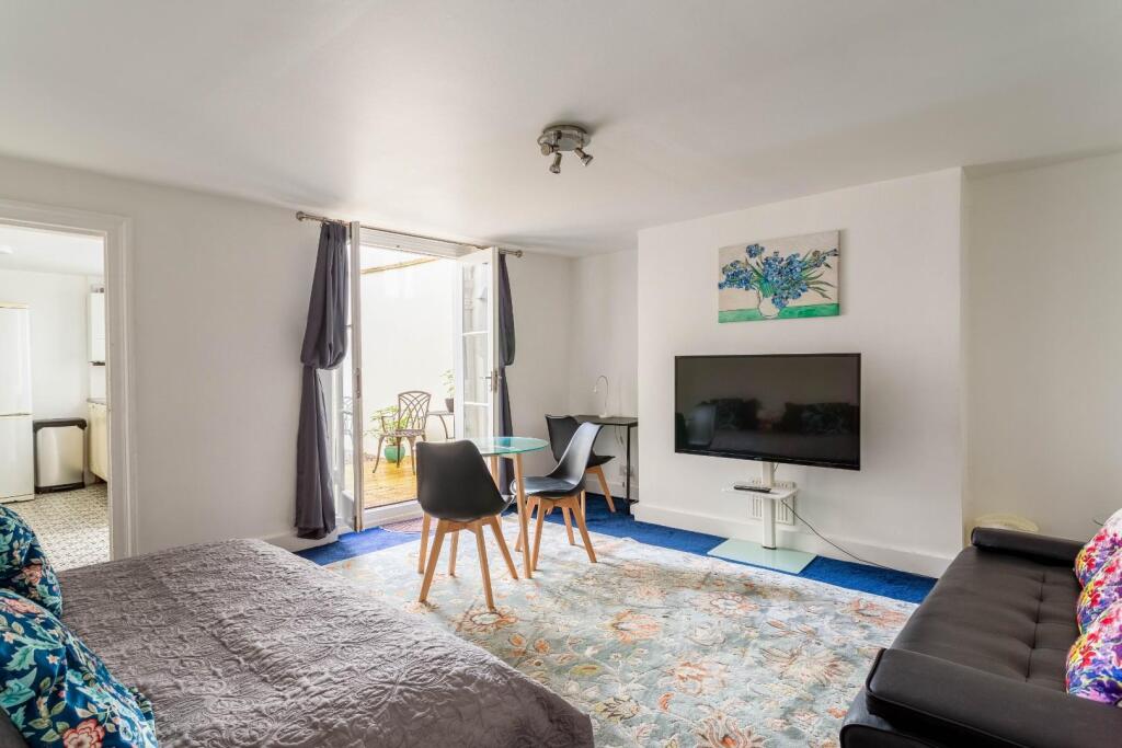 Lansdowne Place-5.jpg