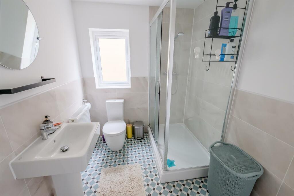 En-Suite (Jack &amp; Jill)