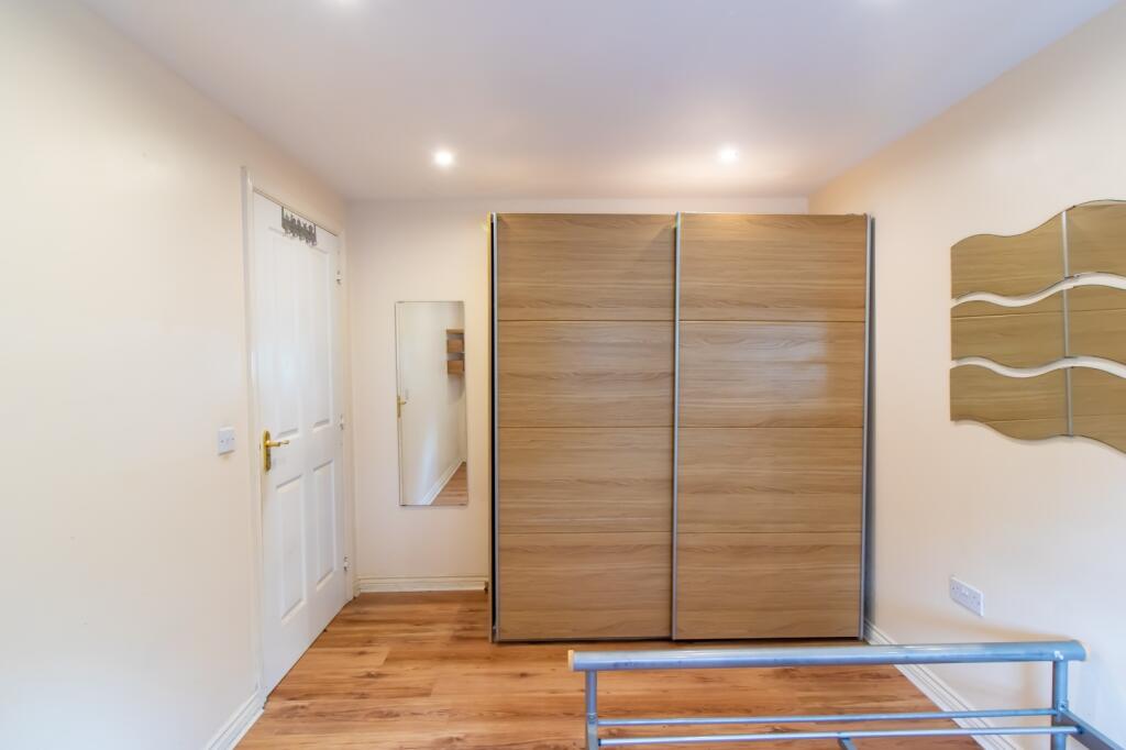 IMAGE 7