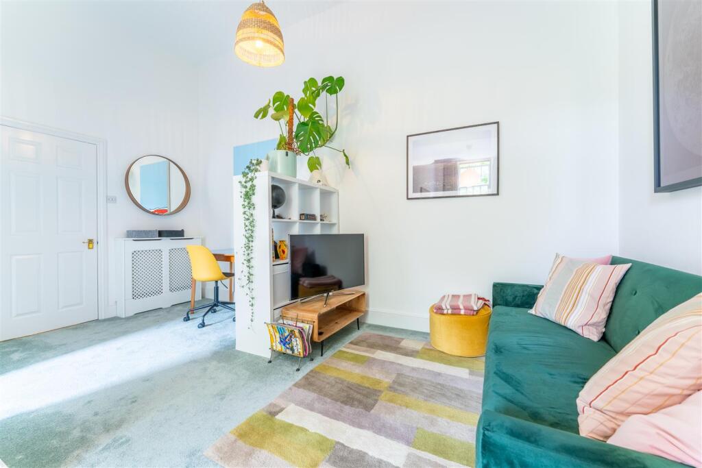 17 Osterley Recp.jpg