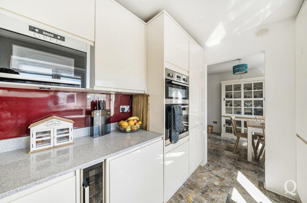 5b02a671-17f7-43f...