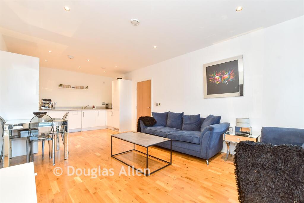 Lounge/Diner/Kitchen
