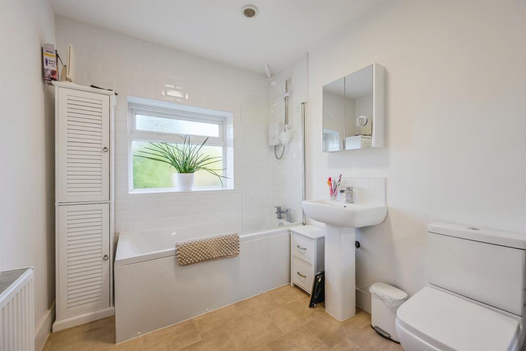 Family Bathroom: