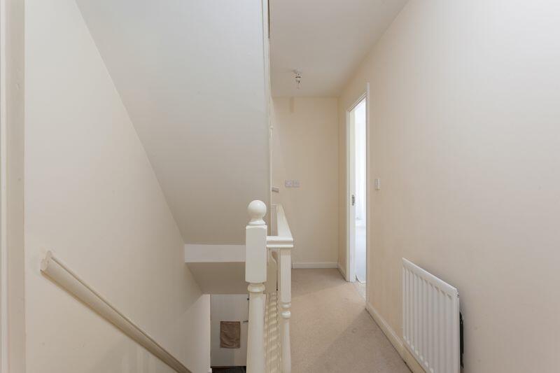 FIRST FLOOR LANDING