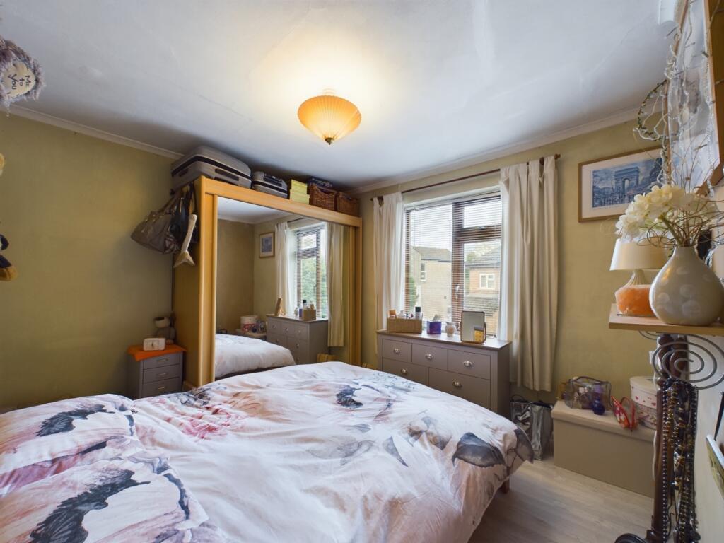 CAM01740G0-PR0331-STILL009