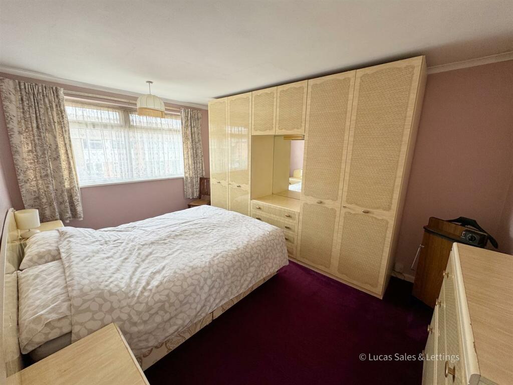 124 Churchill Way B Lat-03.jpg