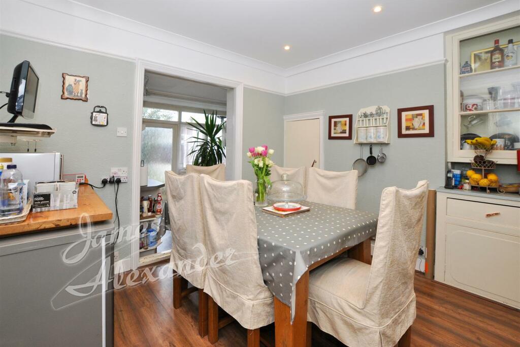 Breakfast room