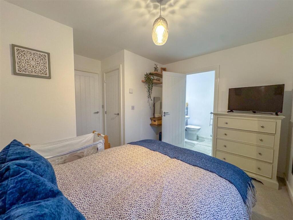 Midsummer Road - Image-11.jpg