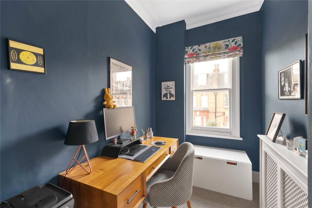 Bedroom/Study