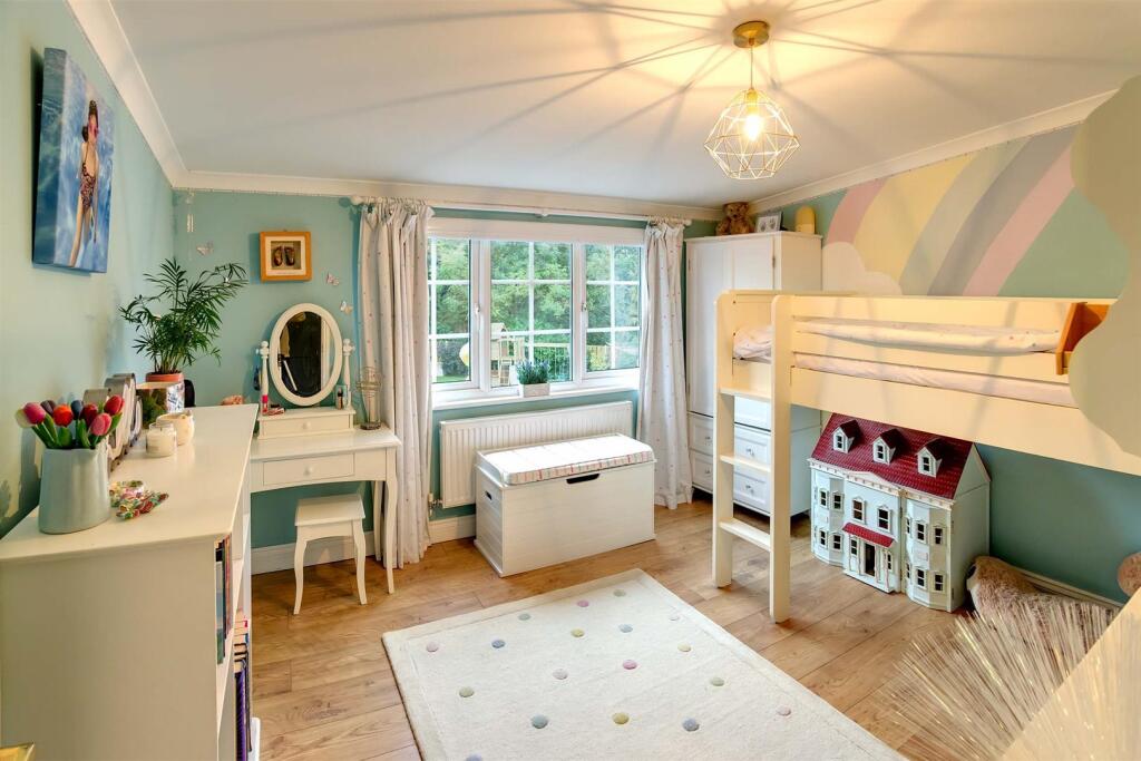 Bedroom2-l.jpg