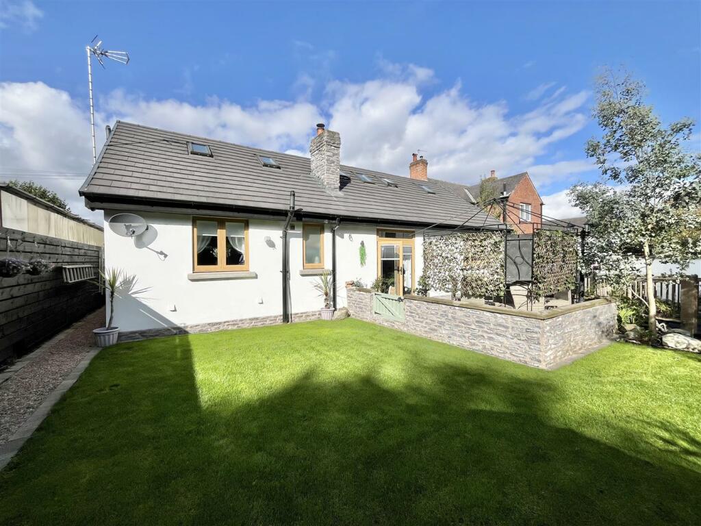 Enclosed Rear Garden