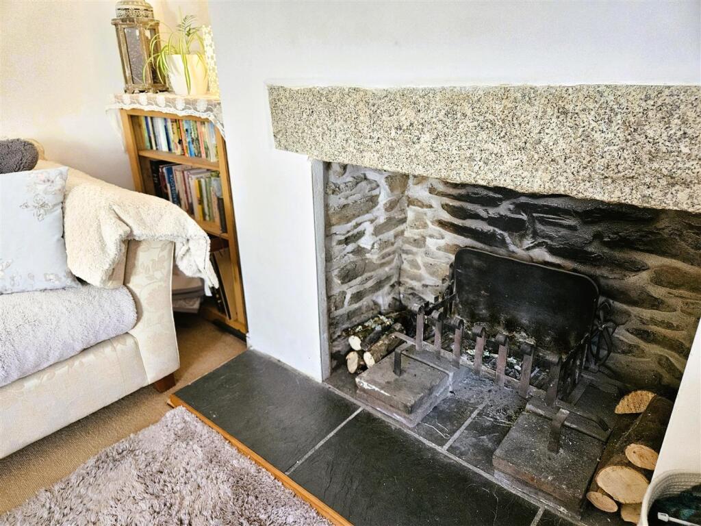 Fireplace.jpg
