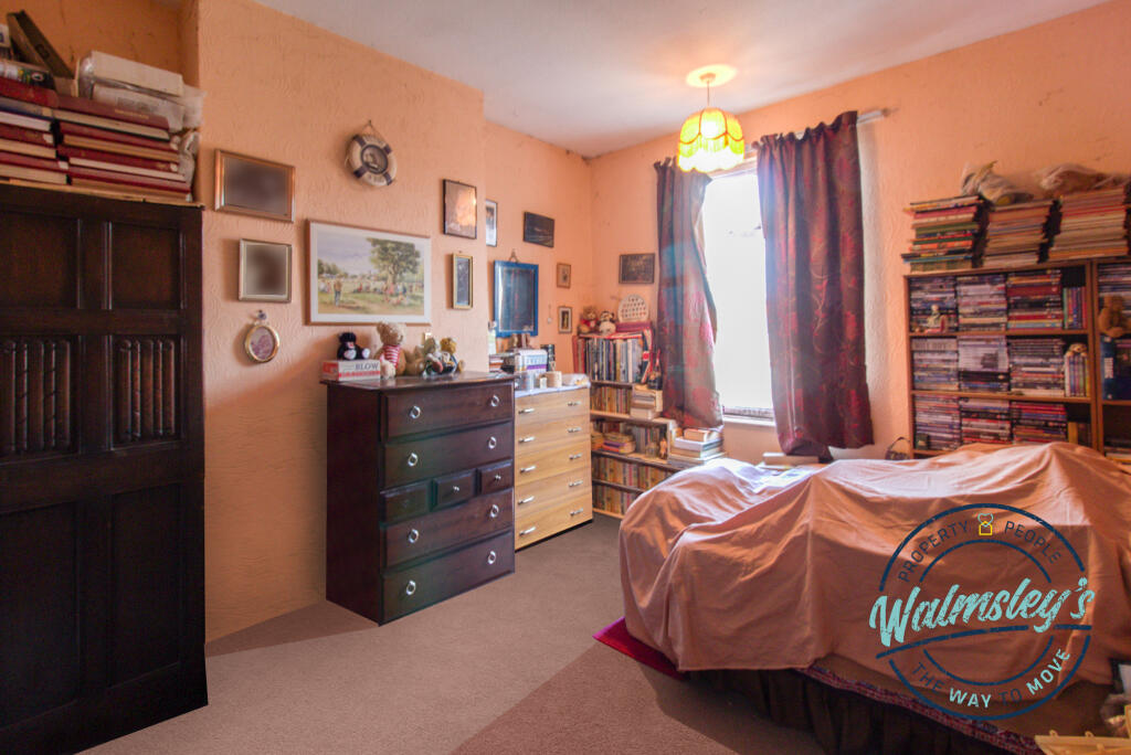Rear double bedroom