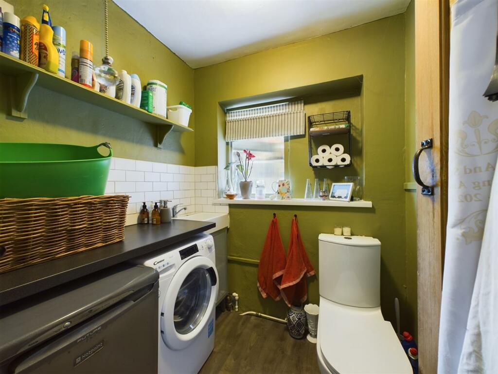 Utility/Cloakroom
