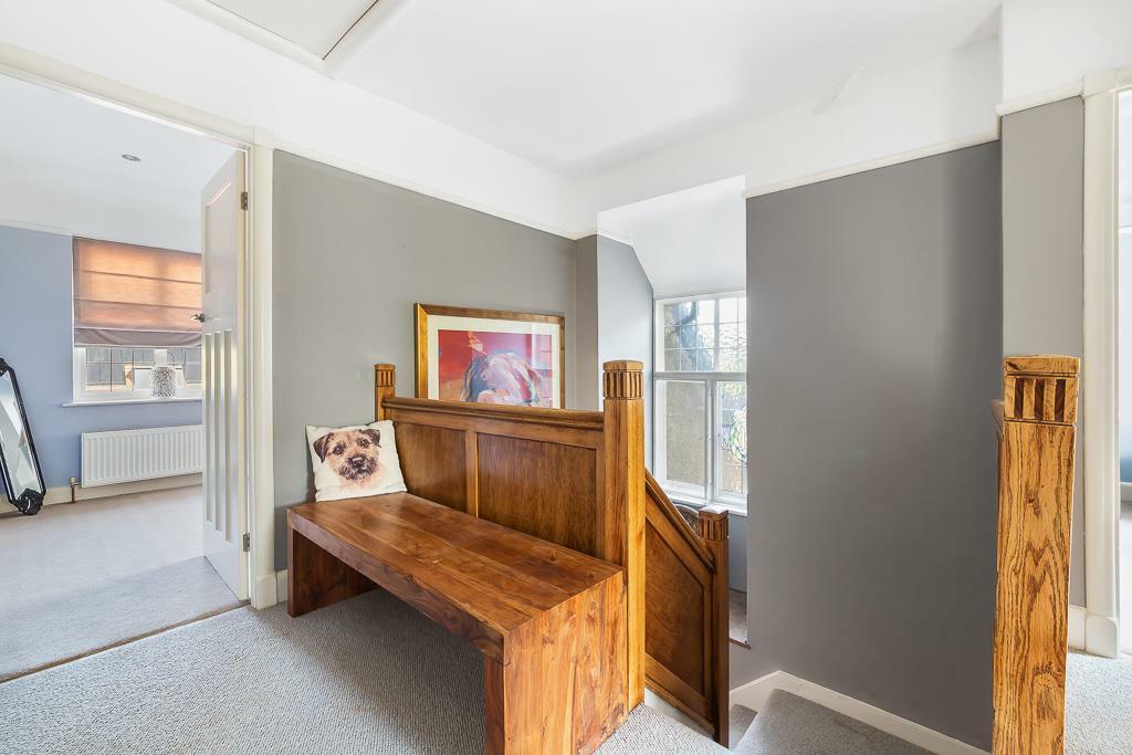 89 Shelvers Way -9.jpg