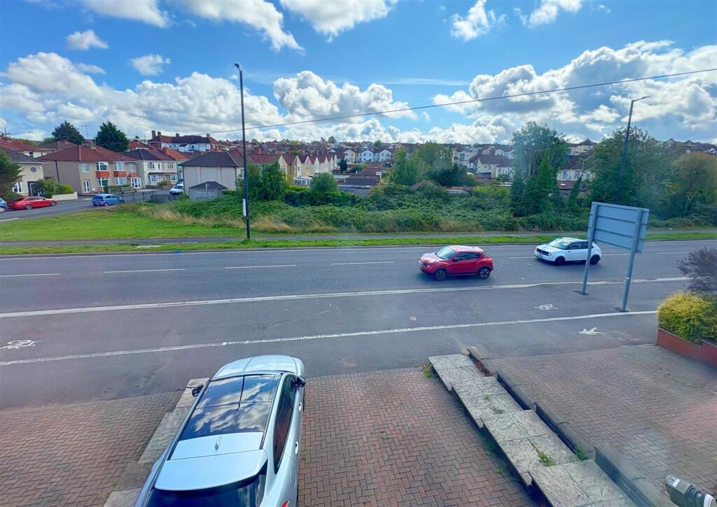 View to front of property.jpg