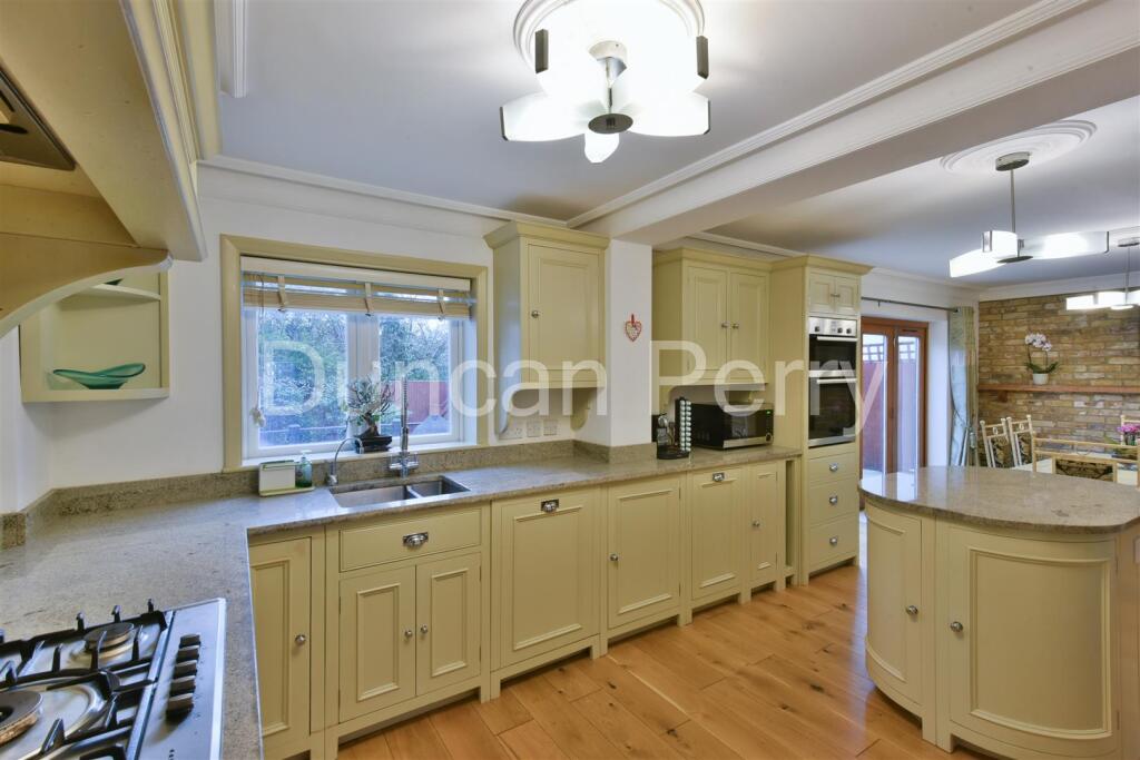 Kitchen area.JPG