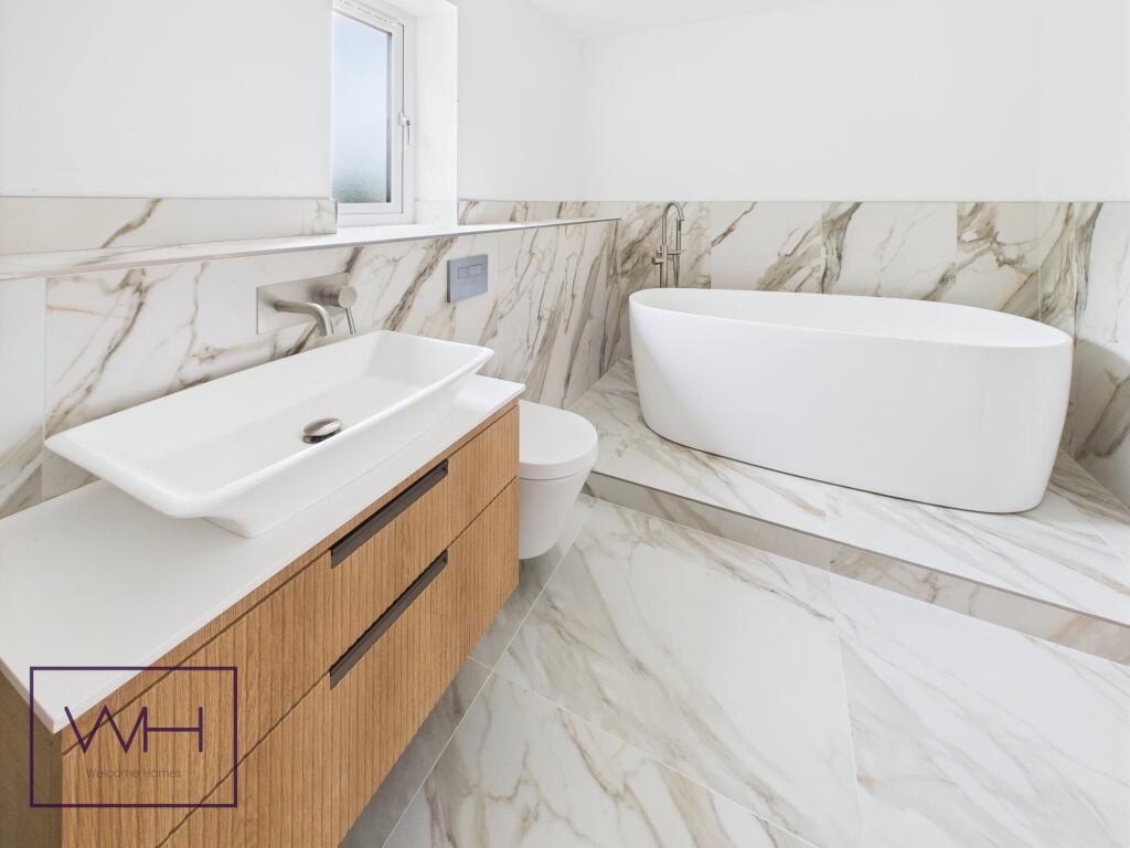 CAM03785G0-PR0276-ST