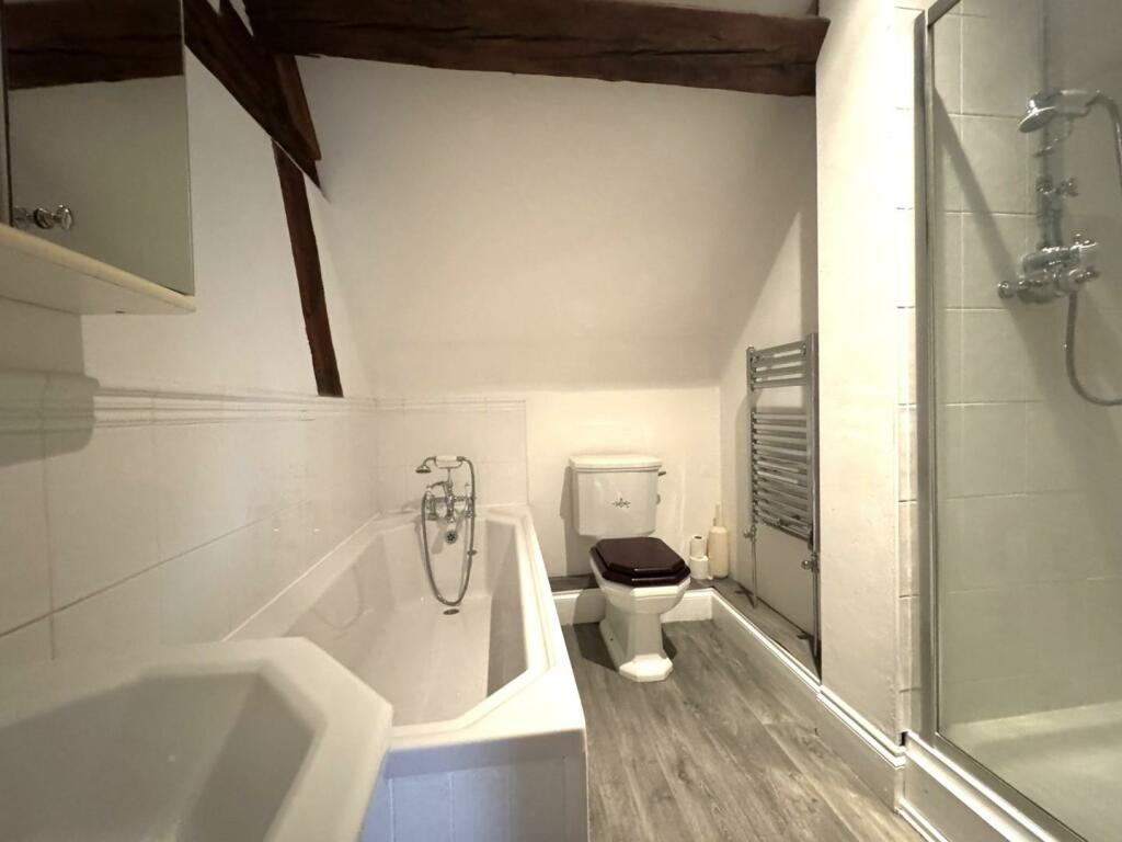 Bathroom.JPEG