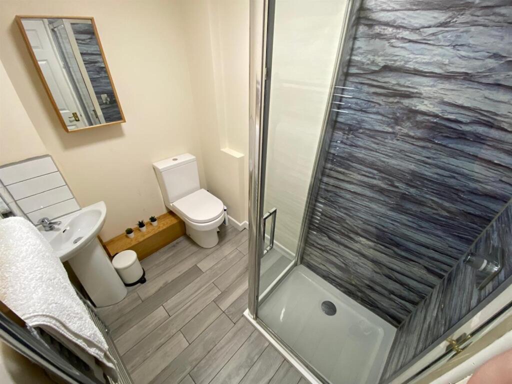 WhatsApp Image 2025-04-02 at 10.20.32_3e960e1e.jpg