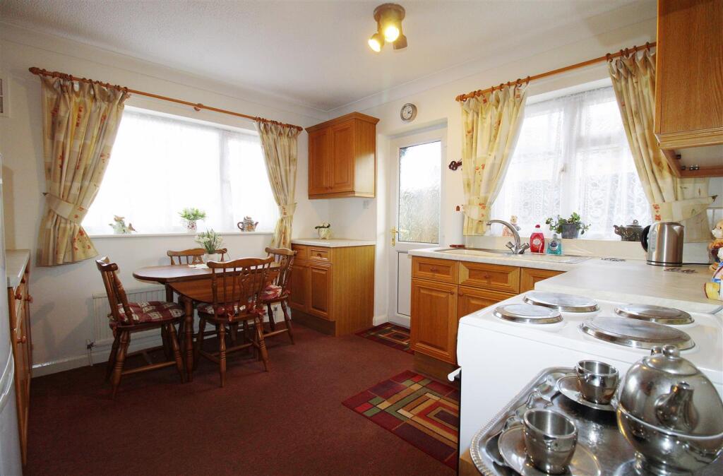 Kitchen/Breakfast Room