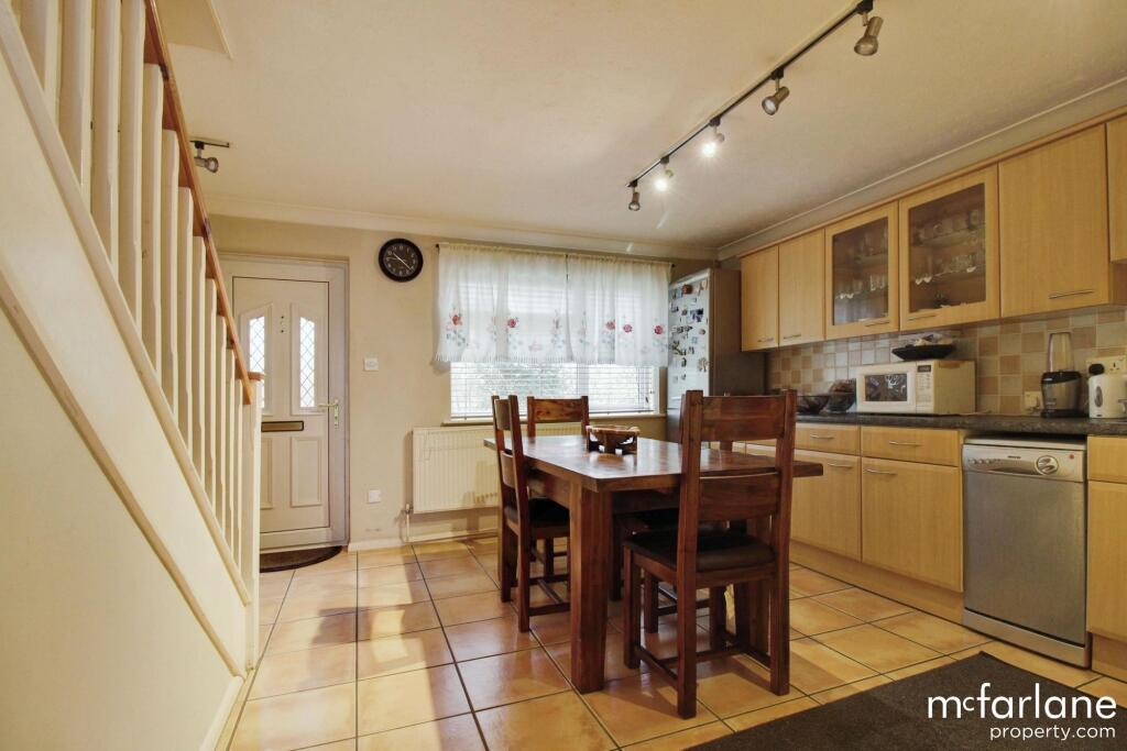 Kitchen/ Dining Room