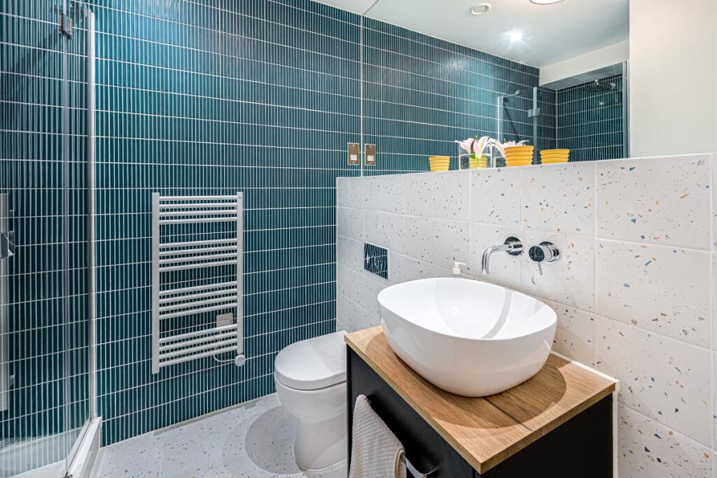 Apt 8 The Regent ...