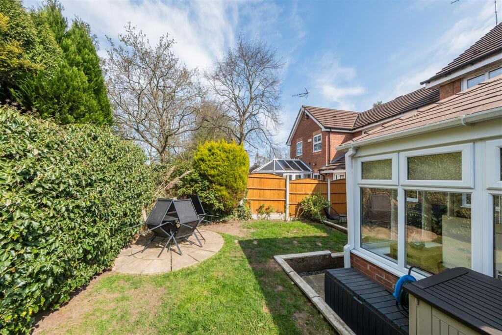 4 Hazelmere Close-032.jpg