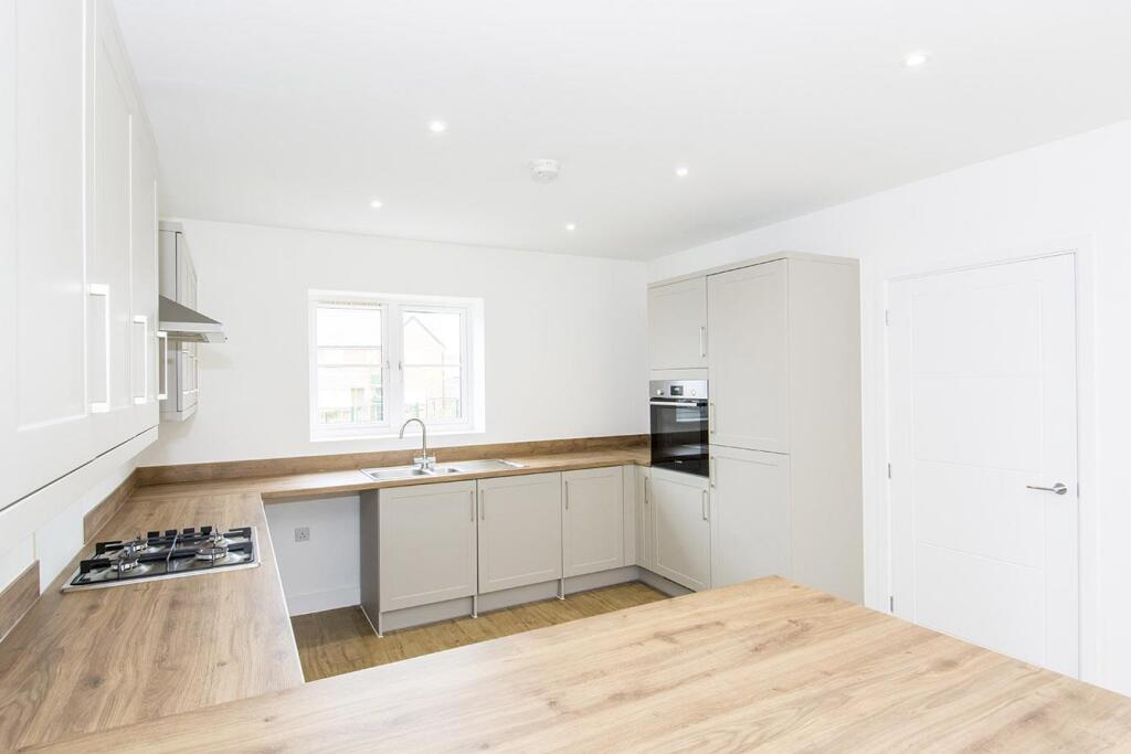 Family Dining kitchen