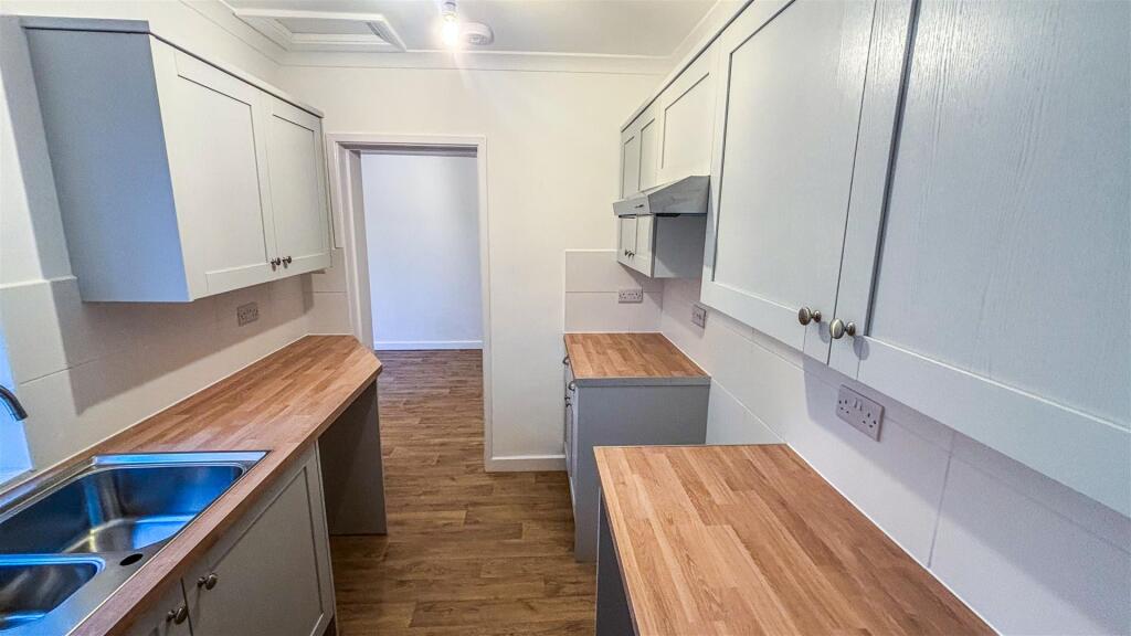 2 New Cottages-7.jpg