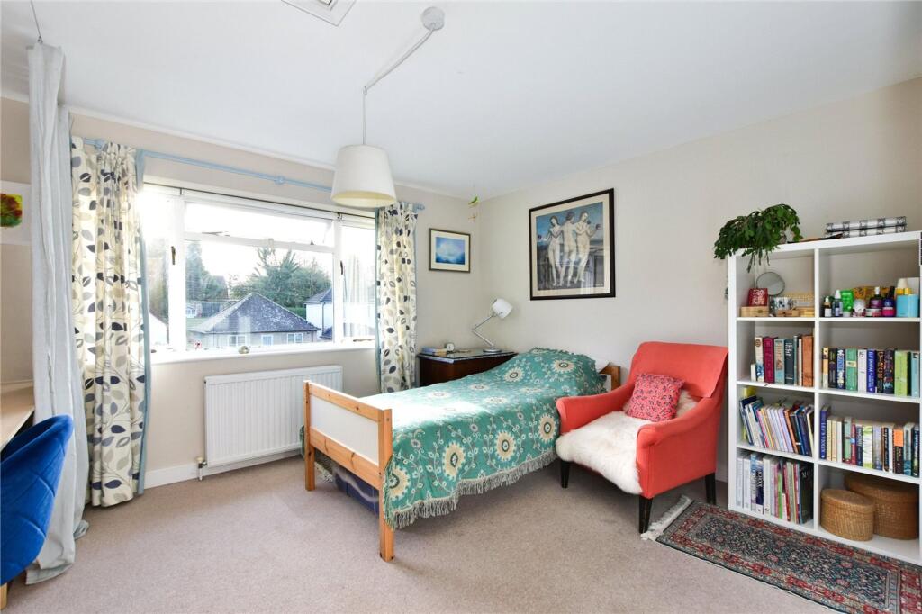 F/Floor Bedroom 2