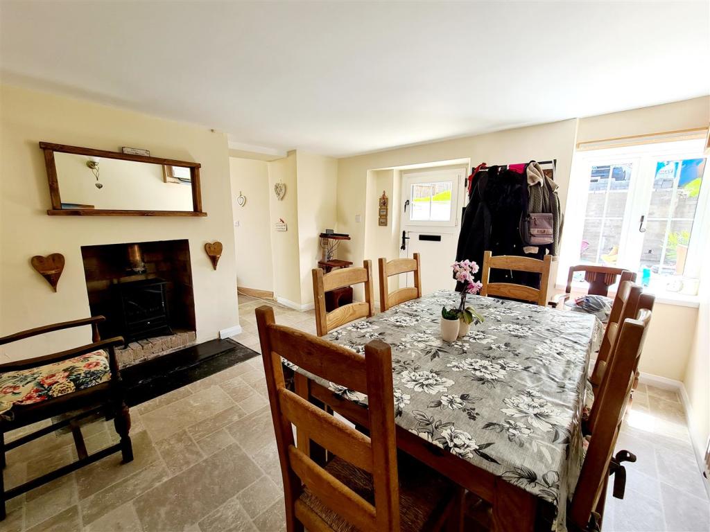Breakfast Room