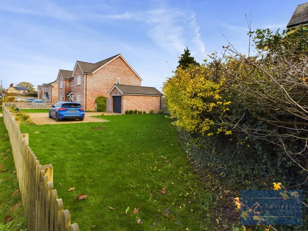 Front/side elevat...