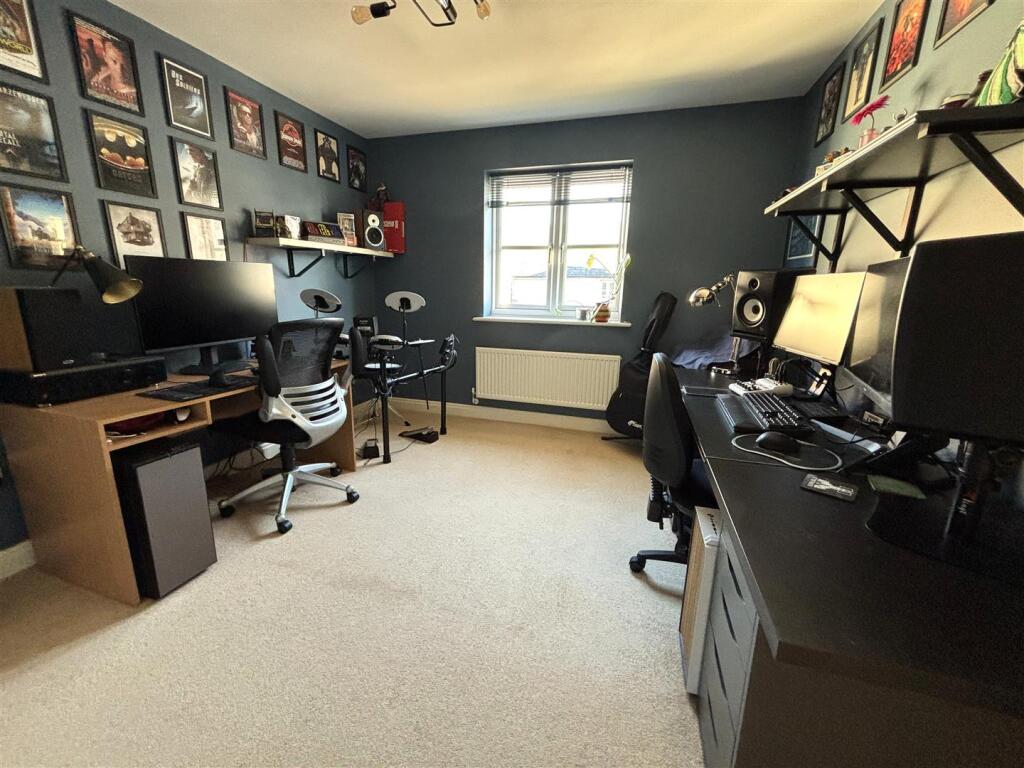 Bedroom 2..jpg