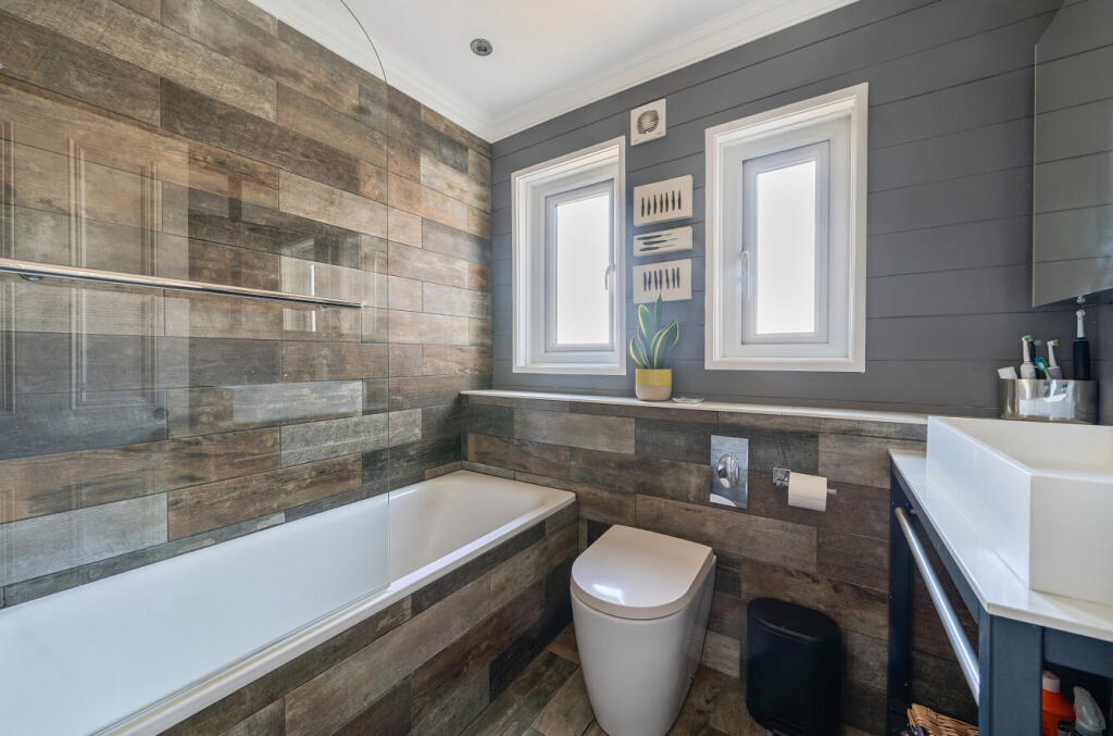 14-1288253-24-682...