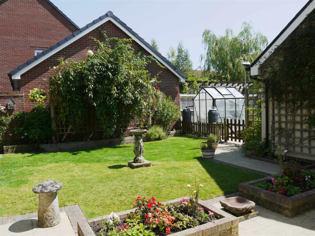 Garden (690).jpg