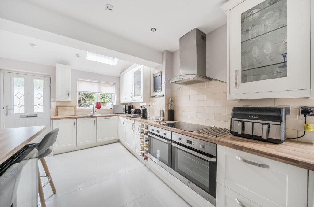 1330226-4-68873d8...