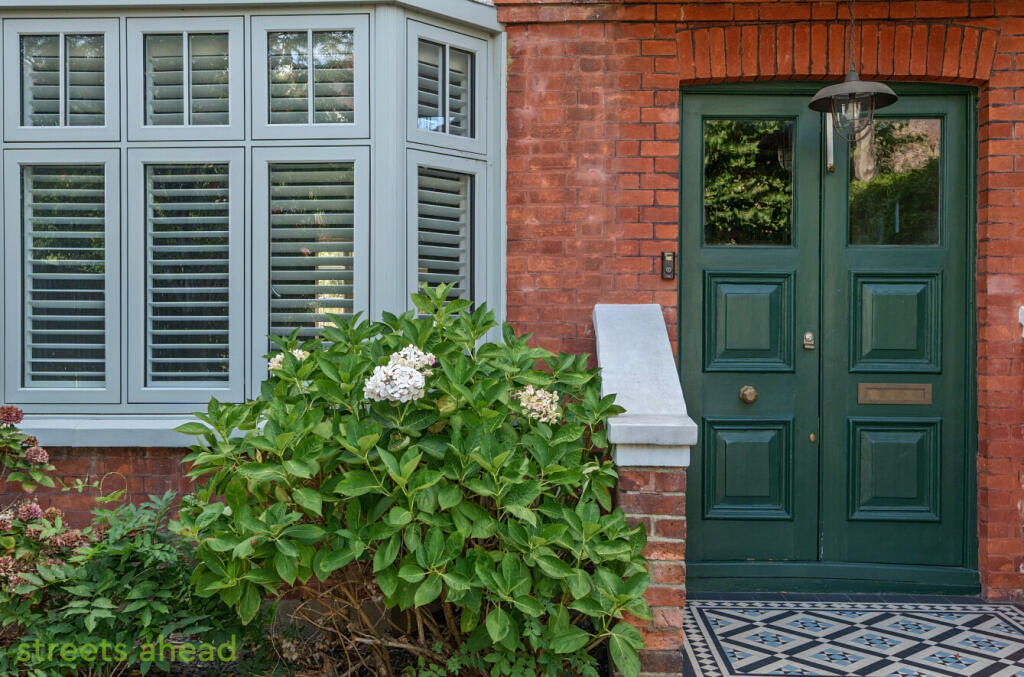 dbe57b08-526f-42f...