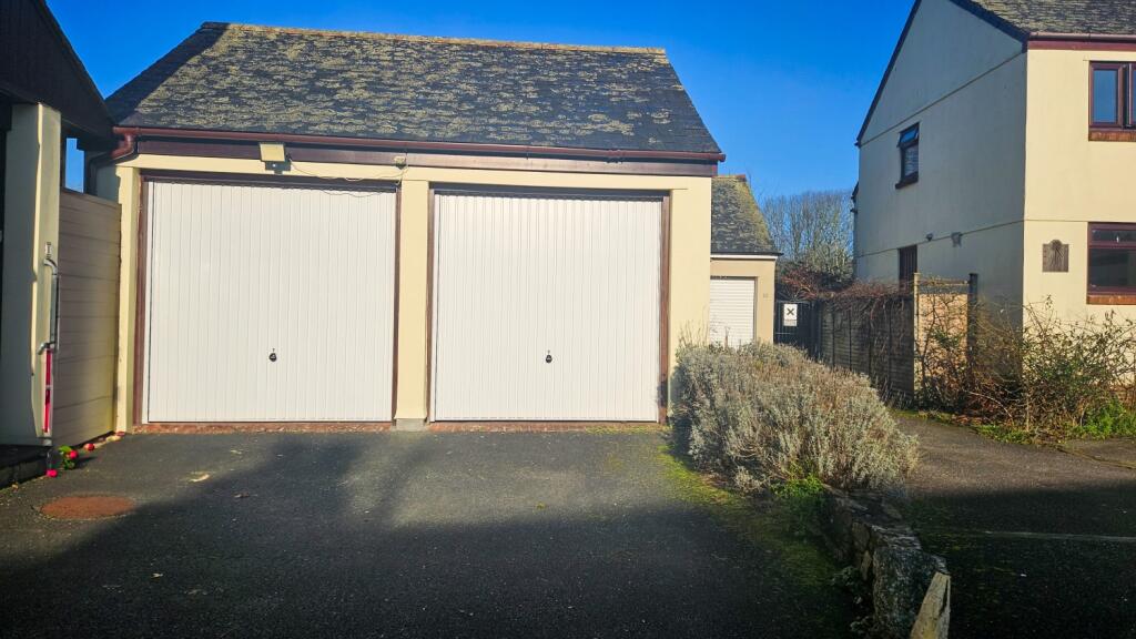 To Book A Viewing Call TPS Lostwithiel on 01208 87