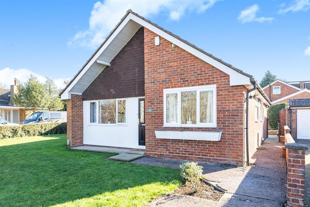 94 Goswell End-4.jpg