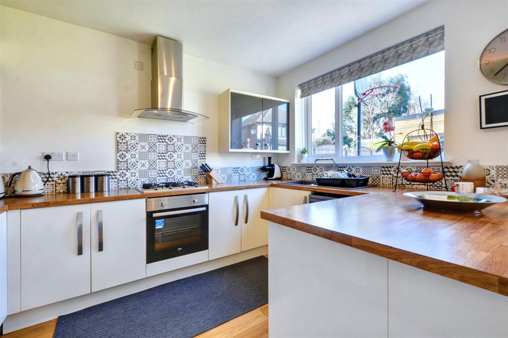Kitchen_1.jpeg
